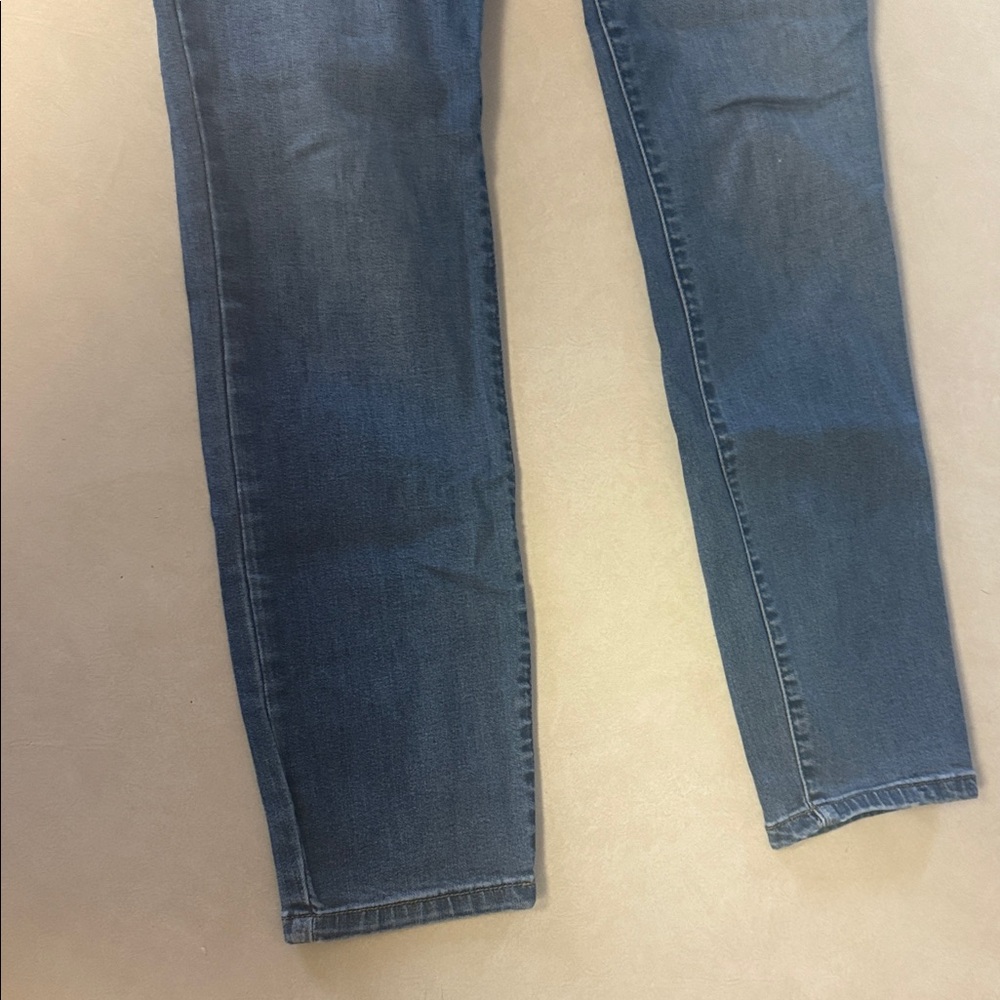 STS Blue Mid-Wash Denim Jeans🐶 - Picture 6 of 10